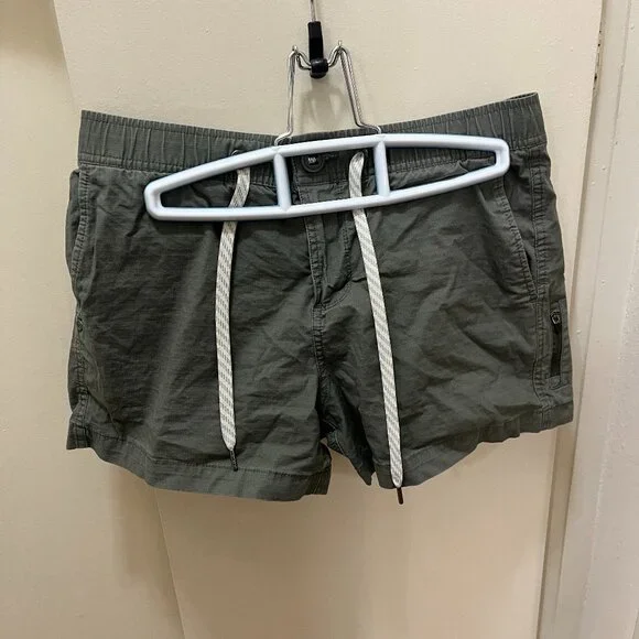 Vuori Green Hiking Shorts - Picture 1 of 5